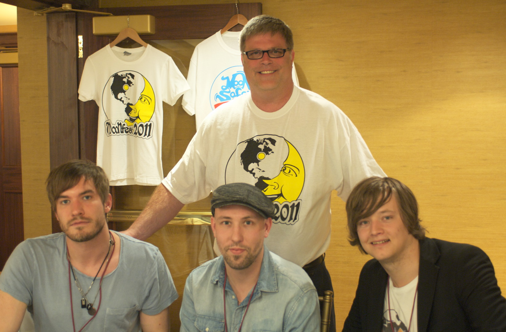 Name:  chris-teer-moon-safari.jpg
Views: 198
Size:  344.6 KB